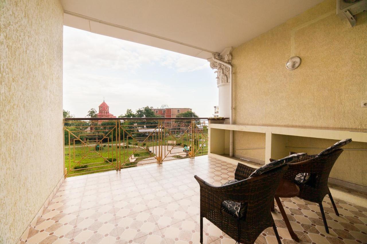 Arcadijskiy Palace Oldenburg Bagian luar foto
